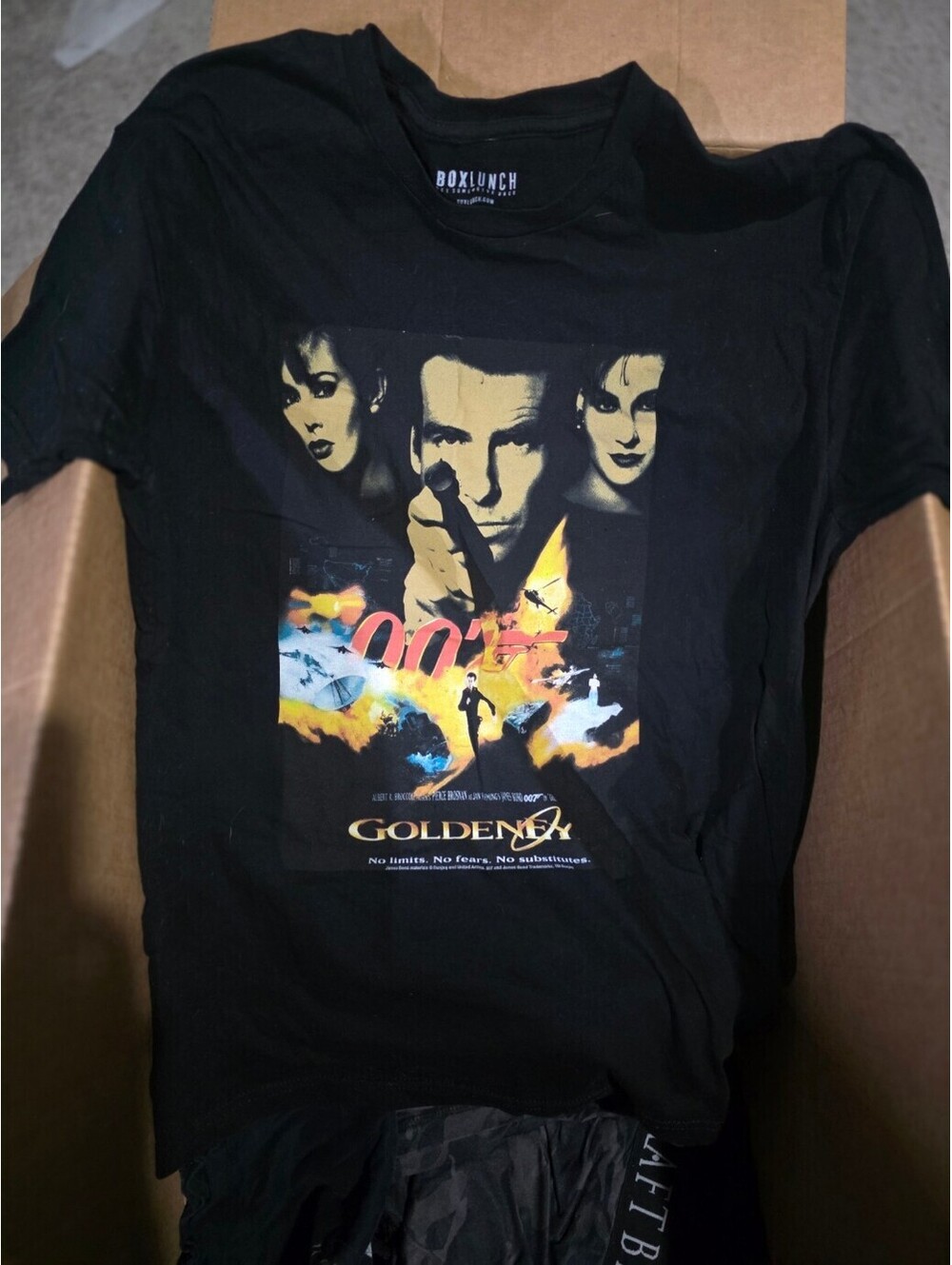 007 Goldeneye shirt Size Large